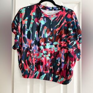 Tek Gear Multicolor Abstract Short Sleeve Cropped Top